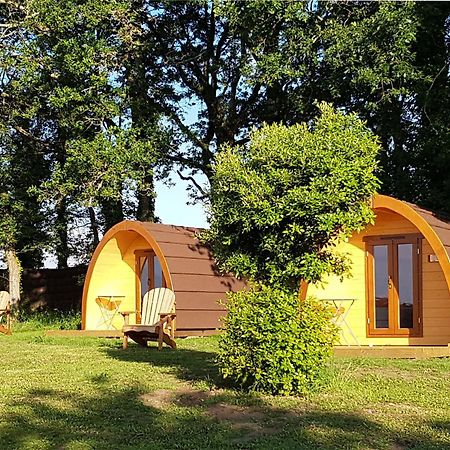 Gites & Tiny Houses Les Hauts De Toulvern Baden Pokoj fotografie