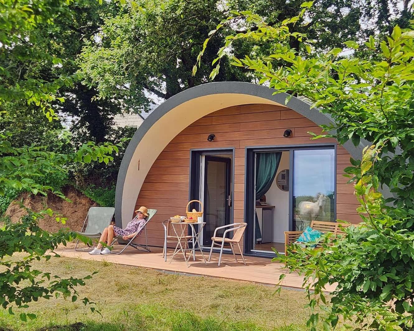 Gites & Tiny Houses Les Hauts De Toulvern Baden Pokoj fotografie